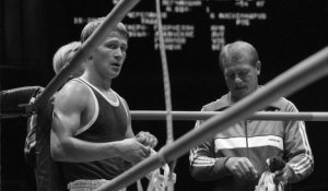 Mike Blapp prepares to defend his crown in action last night from Vitiello Decorative Hams Arena.